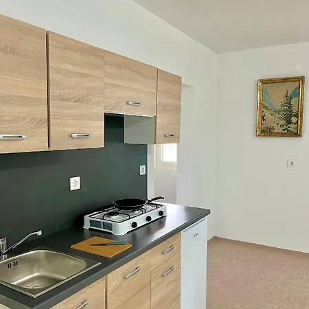 Apartmaji Pod Lipo * Kamnik