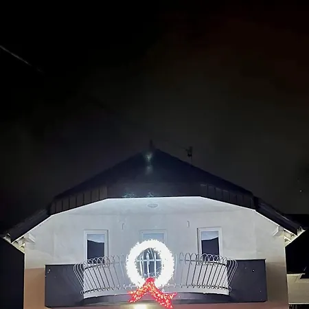 Apartmaji Pod Lipo * Kamnik