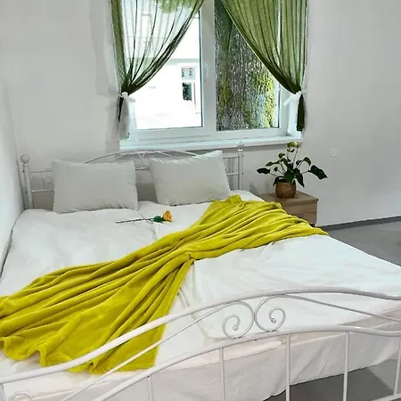 Apartmaji Pod Lipo Apartman *